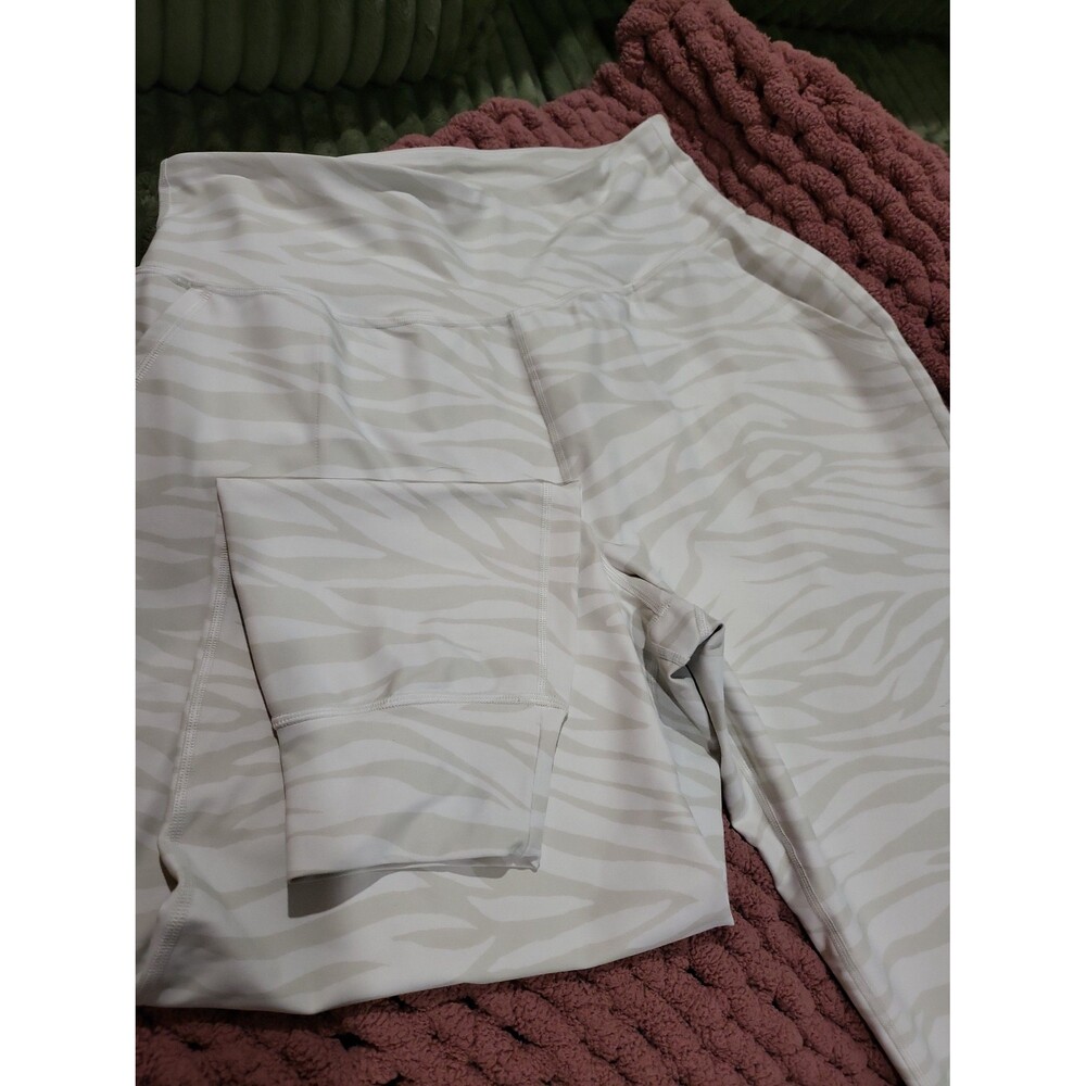 leggings - Picture 7 of 9